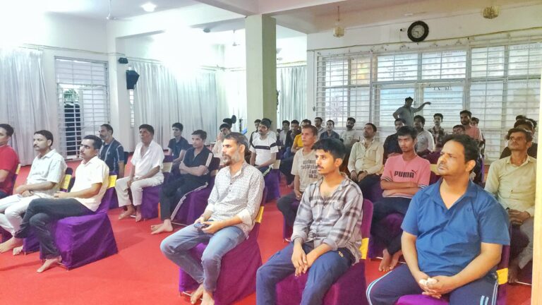 Residents in seminar